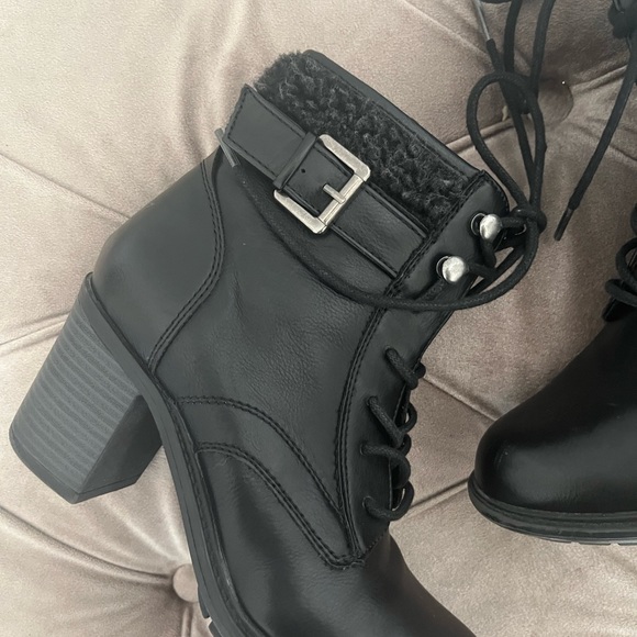 💥HP 💥 Size 5.5 Self Esteem Black Ankle Boots in good condition - Picture 3 of 8